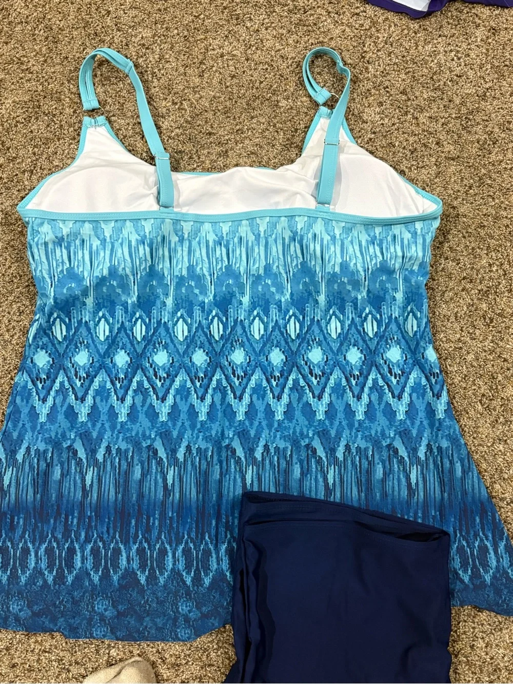 Women’s Blue Ombre Tankini Set with Navy Swim Shorts 1xl